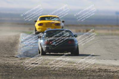 media/Oct-26-2025-CalClub SCCA (Sun) [[8ce1e69566]]/Group 5/Grapevine/